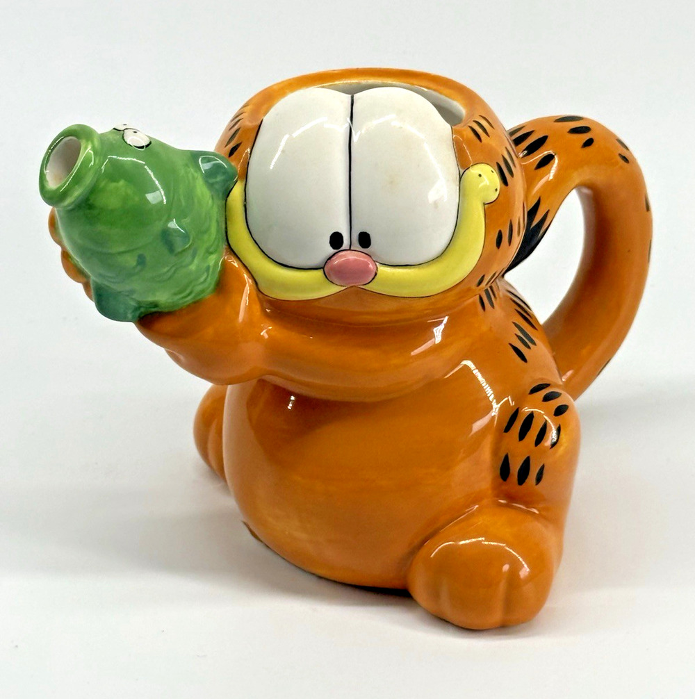 Burton & Burton Garfield Figural Ceramic Teapot 1 Qt Green Fish Spout Glossy